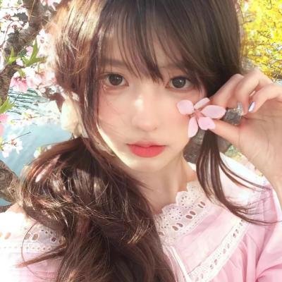 公园里的女孩